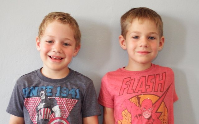 Laerskool Gansbaai se Gr R tweeling, Kobus (links) en Johan van Staden (5)  